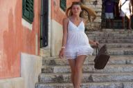 3 вещи в сумке женщины, по которым можно определить ее бедность