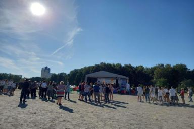 Митинга Тихановской нет. Как проходят празднования в парке Дружбы народов в Минске 
