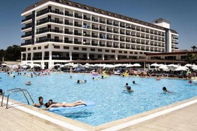 В Турции не будут закрывать отели с коронавирусными туристами