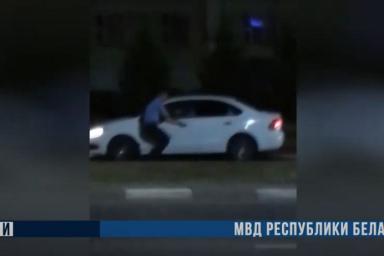 В Жлобине водитель совершил наезд на сотрудника милиции