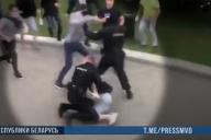 СК: По делу о стычках с ОМОНом в Минске проходит 17 человек