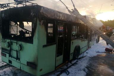 Троллейбус сгорел на ДС «Масюковщина» в Минске