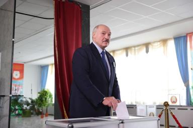 ЦИК: Лукашенко лидирует на закрытых участках в пяти регионах, у него 82%