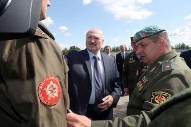 Лукашенко о ситуации 9 или 10 августа: Не дай бог мы разожжем костер в центре Минска и будем разбрасывать головешки