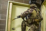 Неизвестные вооруженные люди заблокировали офисы «Яндекса» в Минске: внутри остаются сотрудники 