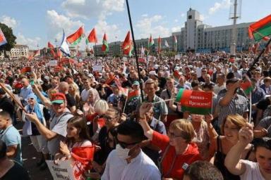 Лукашенко заявил, что в митингах в его поддержку участвует 3 млн человек