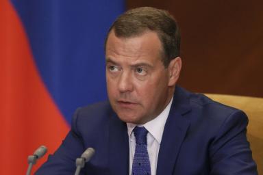 Медведев прокомментировал ситуацию перед выборами в Беларуси