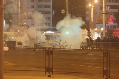«Белта» показала массовые беспорядки в Минске