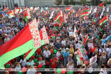 В Гомеле и Могилеве люди вышли на улицы в поддержку Лукашенко