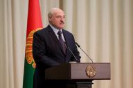 Лукашенко назвал работников, без которых невозможно представить жизнь страны