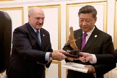 «Железные братья». Си Цзиньпин поздравил Лукашенко с победой
