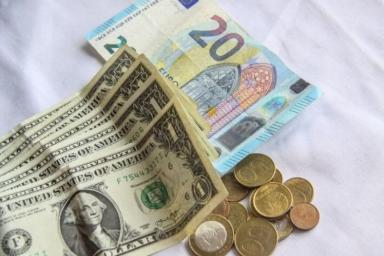 Доллар и евро стали дешевле в Беларуси. Курсы валют на 4 августа 2020 года