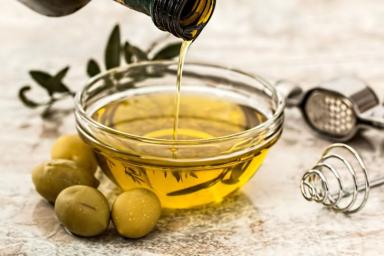 Эксперты рассказали о необычном свойстве оливкового масла