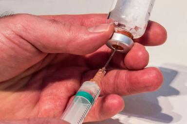 Доктор Мясников рассказал о том, будет ли он делать прививку от коронавирусной инфекции