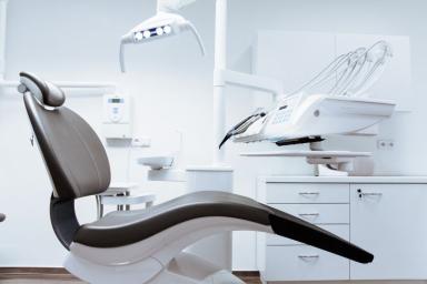 ВОЗ призывает человечество временно отказаться от визитов к стоматологам