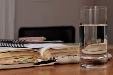 Медики назвали 5 признаков того, что человек пьет мало воды