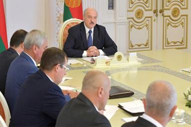 «Без комментариев». Лукашенко о запрете трансляции в Беларуси российских телеканалов