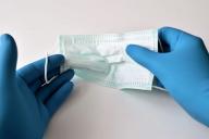 Названы 3 вида самых бесполезных против COVID-19 масок