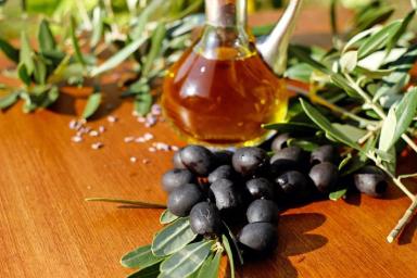 Уничтожают рак и восстанавливают печень: ученые назвали 5 причин, почему стоит есть оливки