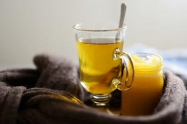 Ученые объяснили, почему чай с молоком и медом опасен для здоровья