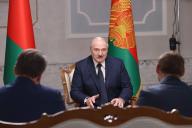 Лукашенко: Если бы сейчас рухнул Лукашенко, рухнула бы вся система и следом покатилась бы и Беларусь