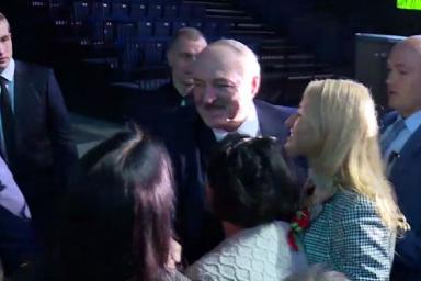 Николай Лукашенко все еще находится в Минске: СМИ его уже отправили в Москву