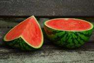 Врачи рассказали, сколько арбуза можно есть в день