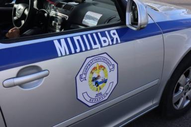 МВД опровергло фейк о сожженных в Дрогичине личных автомобилях милиционеров