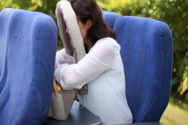В Швейцарии представили идеальную подушку для сна в автомобиле