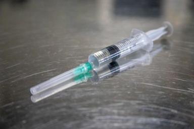 Вирусологи рассказали, когда стоит ожидать детскую вакцину от коронавируса