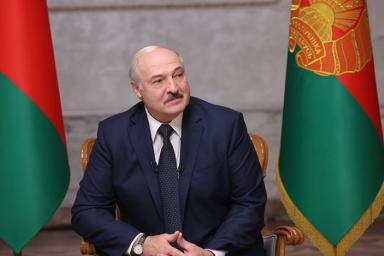 Лукашенко заявил, что в стране должен быть крепкий лидер