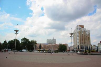 «Надо выметать, выгребать город». В ЖКХ рассказали, как убирают Минск после акций протеста
