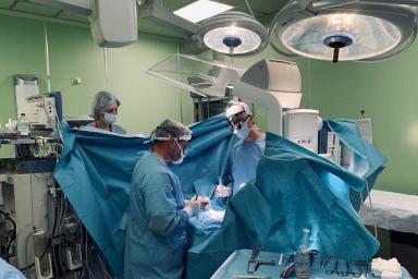 Белорусские кардиохирурги провели уникальную операцию новорожденной девочке