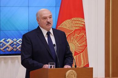 Лукашенко поручил внести предложения по организации эффективной системы идеологической работы