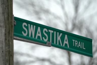 В США власти города Свастика отказались менять его название 