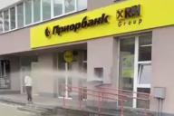 Курьезный случай в Беларуси: Банкомат начал поливать людей водой