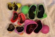 Детская травма: Женщина показала, как выглядят игрушки для ванны изнутри