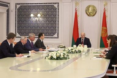 Лукашенко дал клятву: Я гарантирую. Будет так, как решит народ 
