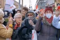 Марш Мудрости проходит в Беларуси: в разных городах пенсионеры в знак протеста выходят на улицу 