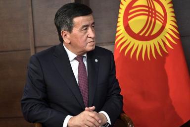 Президент Кыргызстана уйдет в отставку после парламентских выборов