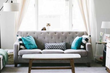 Для создания большего комфорта в доме эксперты советуют приобрести диван