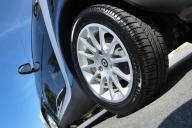 Эксперты рассказали, можно ли ездить на автомобиле с разными шинами