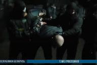 В Бобруйске с ОМОНом задерживали поджигателей «Табакерки» – кадры