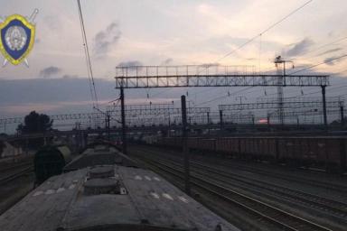 В Барановичах 15-летний подросток забрался на крышу поезда и попал в больницу