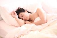 Ученые выяснили, сколько нужно спать для качественной работы