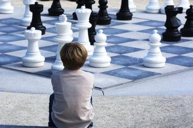 Ученые объяснили, почему детей стоит обучать игре в шахматы
