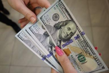 В Беларуси вновь подешевели все валюты: курсы на 12 октября