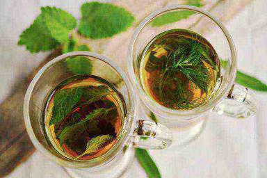 Три рецепта травяных чаев, которые вам необходимо попробовать осенью
