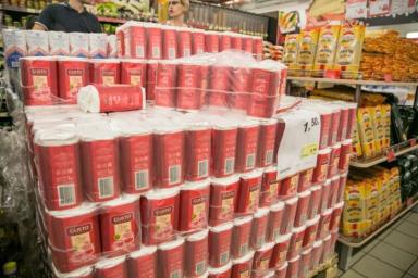 Минчане скупают крупы, макароны, соль и туалетную бумагу