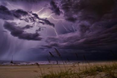 Магнитные бури: названы 9 опасных дней октября 2020